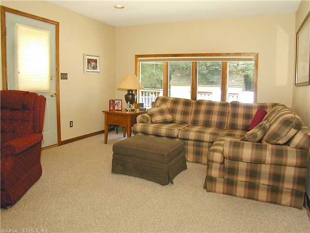 28 Lorraine Dr, Tolland, CT 06084