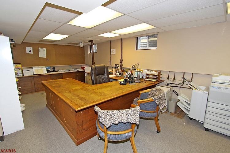 1345 Cragwold Road, Kirkwood, MO 63122