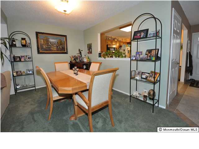 157 Daisy Dr, Freehold, NJ 07728