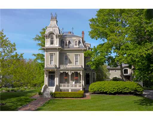 38 Summer Street, Kennebunk, Maine Homes & Land - Real Estate