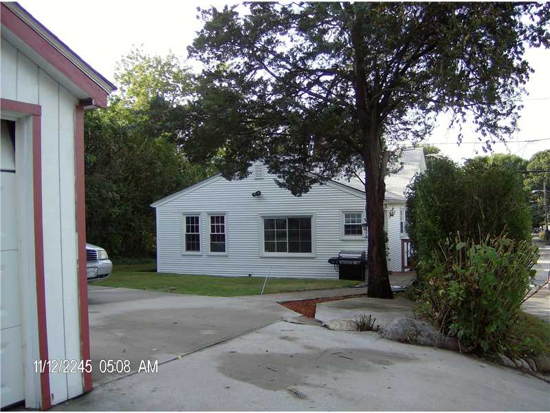 42 WILLOW ST, Coventry in Warwick, Rhode Island Real Estate - Homes & Land